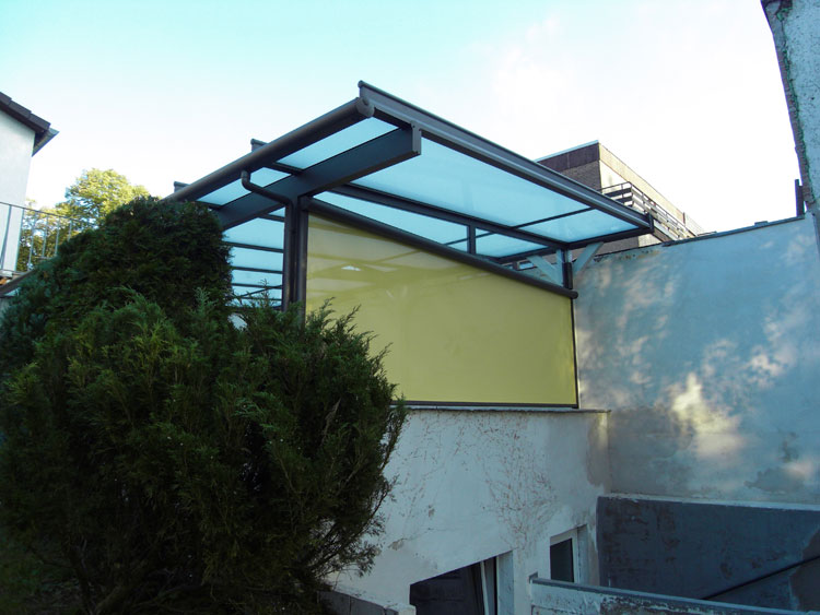 Terassendach aus Aluminium von TKS Bauelemente und Sonnenschutz aus Neuss